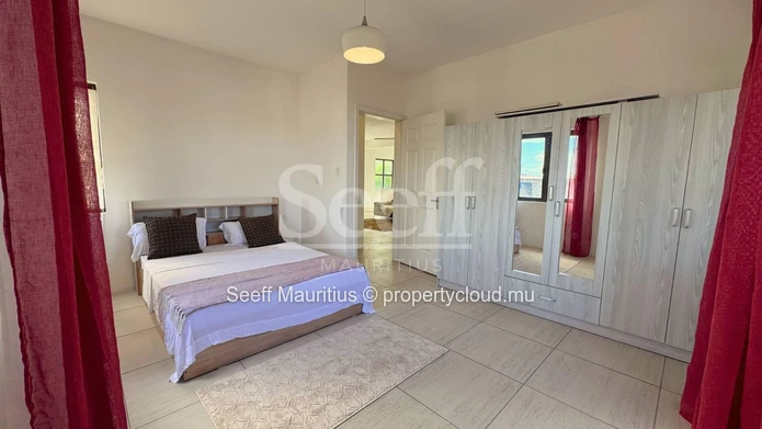 Exquisite Elevated Living: Panoramic Skies