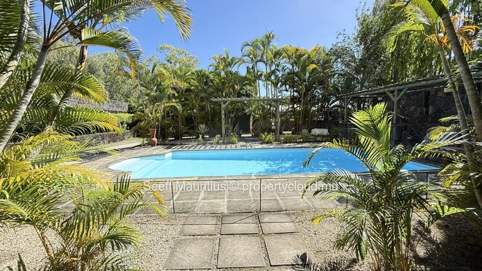 Coastal Elegance at Domaine du Levant Roches Noires