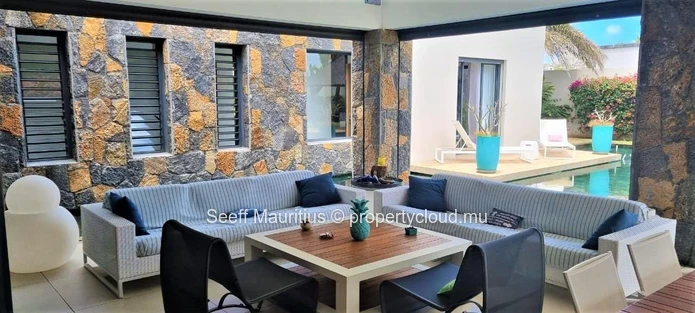 Elegant Haven: Villa in the Upmarket Estate