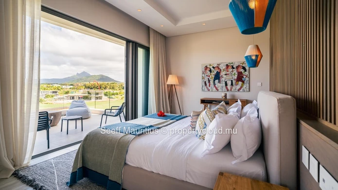 Modern Elegance: Luxurious Villa with Spectacular Views