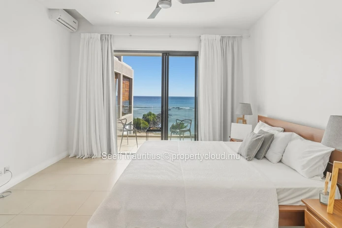 Sea-View Penthouse: Modern and Fully Furnished