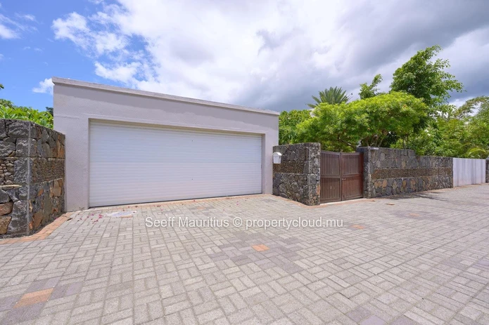 Your Dream Home in Grand Baie: Tranquil Villa with Pool and More