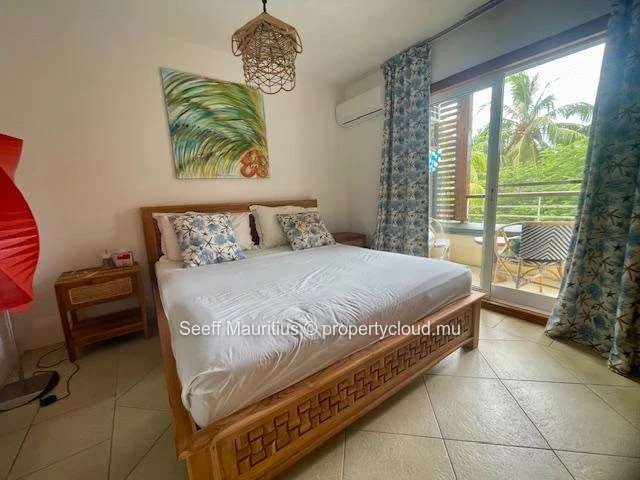 Beautiful Duplex Just Steps from the Sea