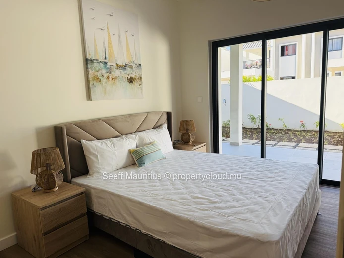 River Park Trianon - Modern Living: 3-Bedroom Garden Apartment