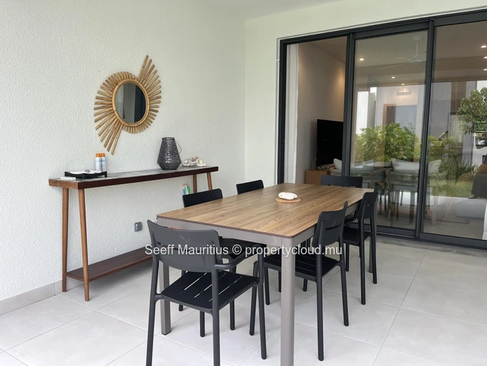 Beachfront 3-Bedroom: Direct Beach Access, 24-Hour Security