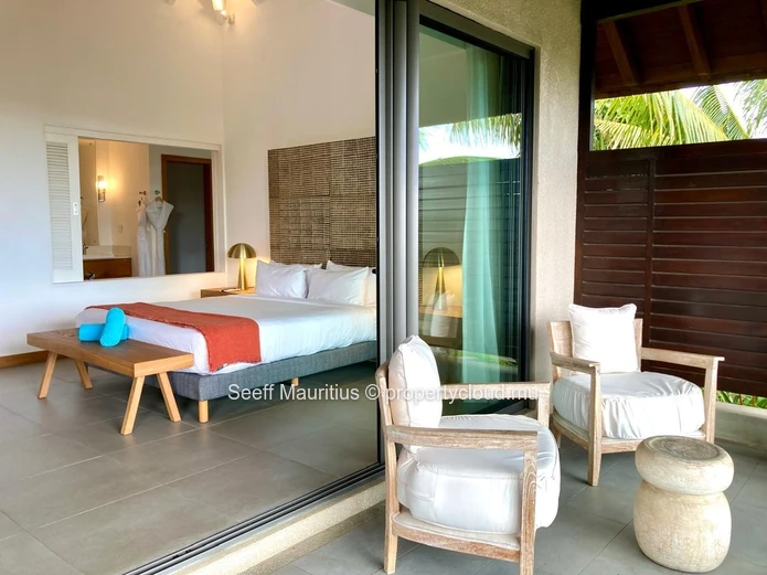 Serene Tropical Luxury Living