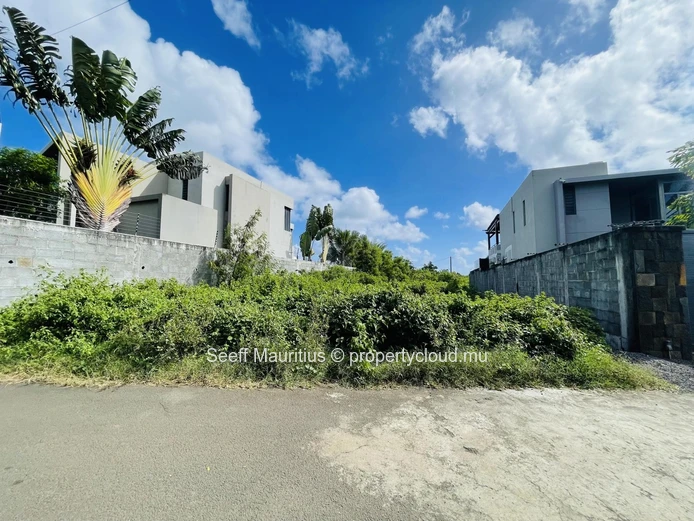 Residential Plot – Sought-After Northern Location