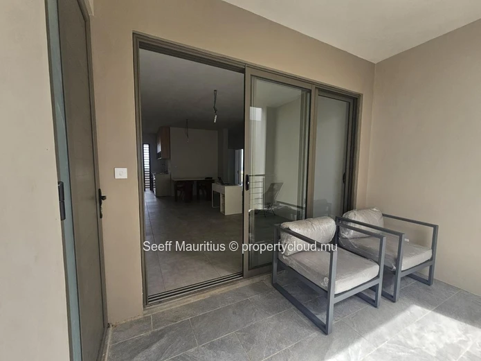 Newly Built Penthouse with Rooftop Plunge Pool & Panoramic Views