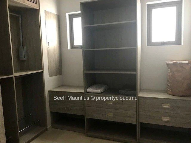 Luxury 5-Bedroom Penthouse for Sale – Foreign Acquisition Allowed