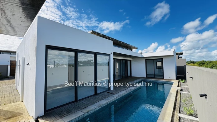 Tropical Gated Sanctuary Awaits - La Salette Grand Baie