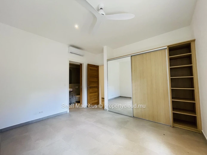 Spacious & Elegant Apartment with Stunning Mountain Views 