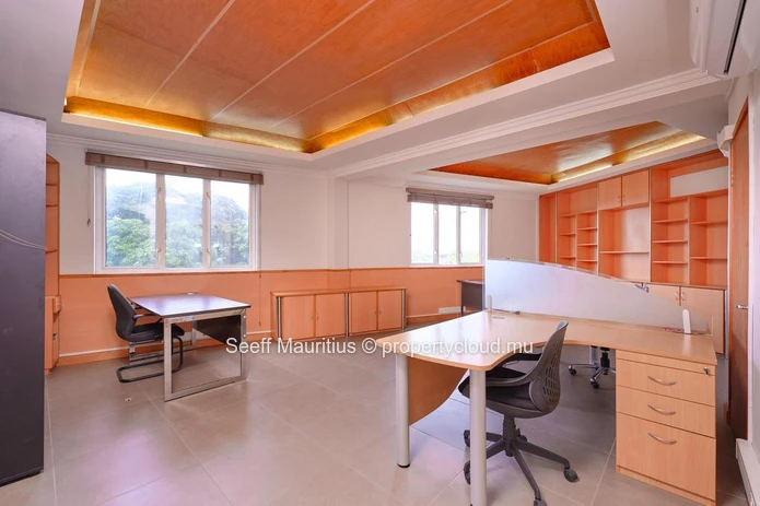 Fully Equipped Office Space in Grand Baie's Popular Business Hub