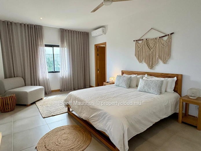 Modern  Apartment with Private Pool and Terrace