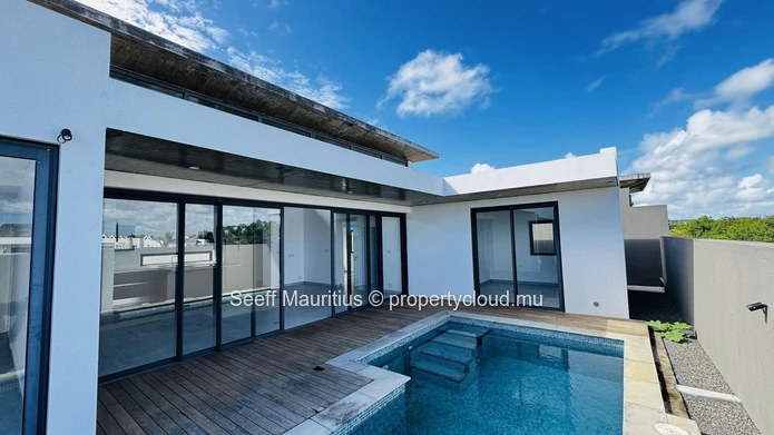 Tropical Gated Sanctuary Awaits - La Salette Grand Baie