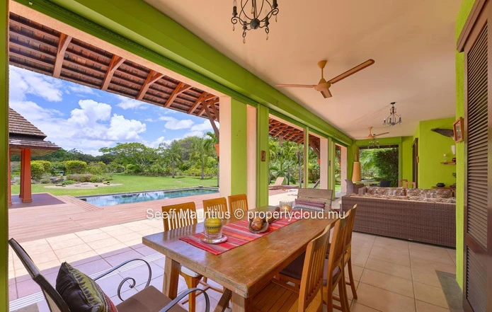  Villa for Sale on the Golf
