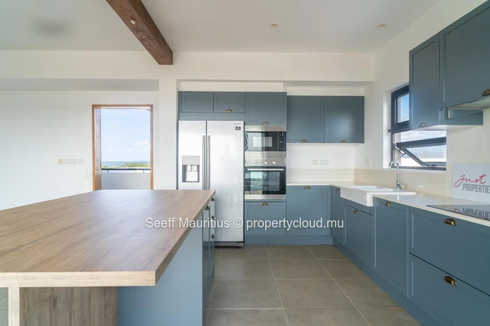 Sophisticated Penthouse Living with Private Plunge Pool at St Antoine