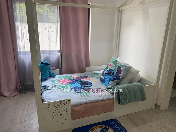 Rare Find: Spacious & Secure Turnkey Villa in Gated Morcellement