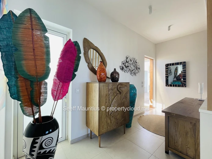 Exquisite Beachfront Penthouse with gorgeous panoramic sea views