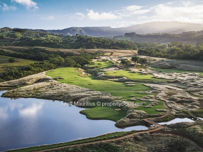 Captivating Golf Villa