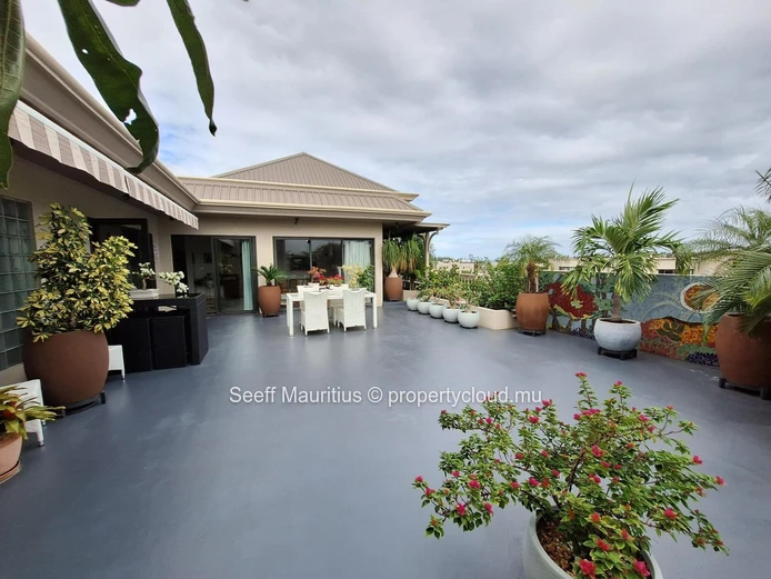 Penthouse spacieux avec terrasse dans un emplacement choix
