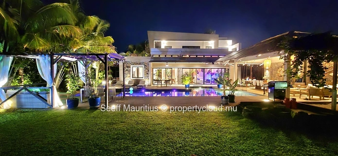 Contemporary Elegance villa on the Golf Course