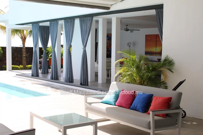 Luxury California-Style Villa for Sale