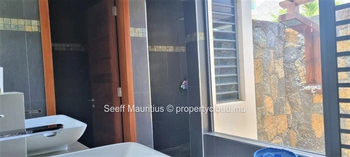 Elegant Haven: Villa in the Upmarket Estate