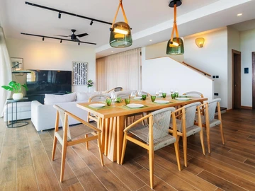 5 Bedroom House