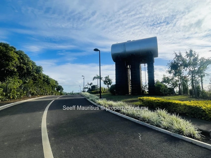 Exceptional Residential Plot in Beau Plan Smart City