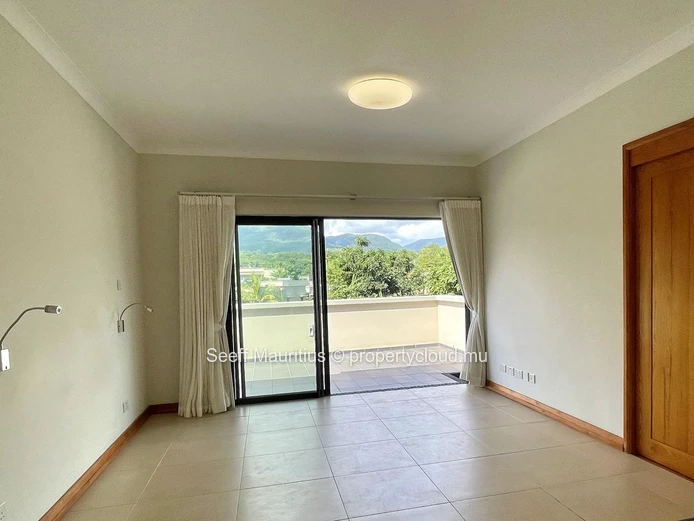 Beautifully Villa with Superb Mountain Views