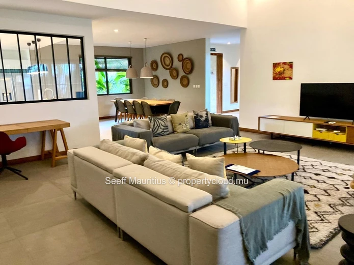 Serene Tropical Luxury Living