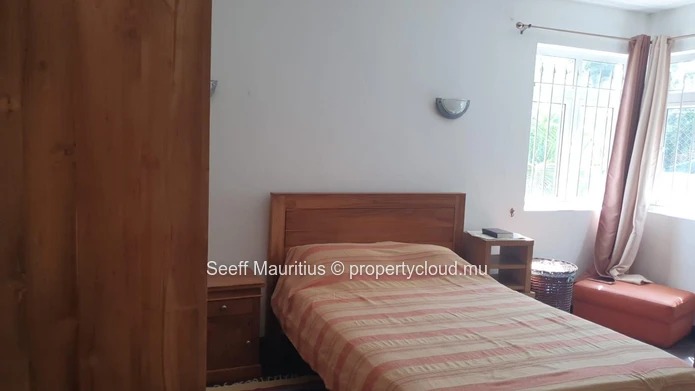 Coastal Living: Apartment with Amenities Proximity