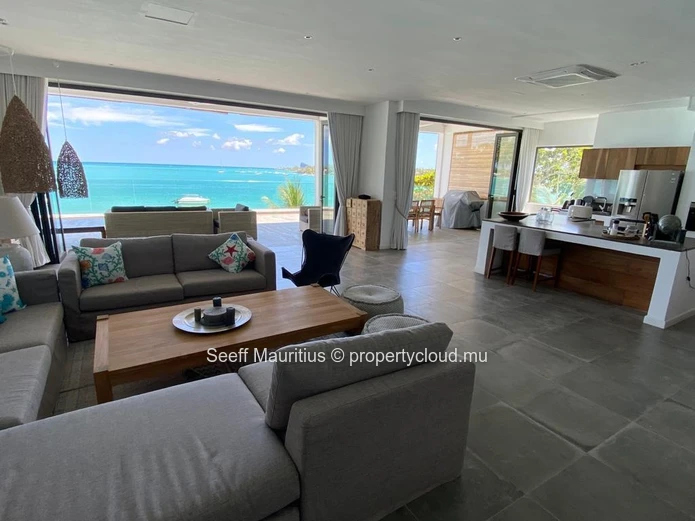 Oceanfront Oasis: Luxurious Beachfront Penthouse with Breathtaking Views