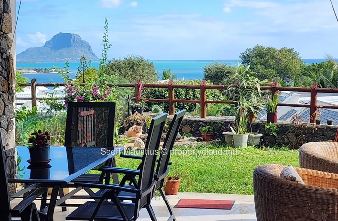 Apartment with Garden and Stunning Views