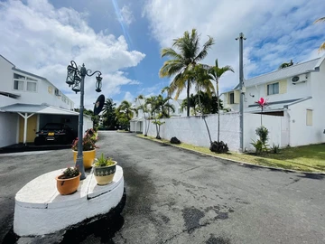 3 Bedroom Townhouse, Duplex