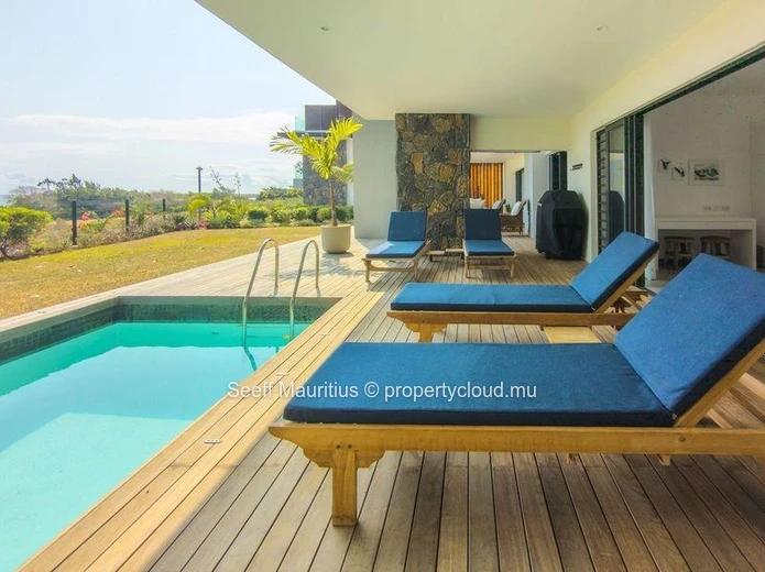 Elegant Escape: 4-Bedroom Combo Apartment