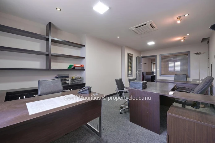 Ready-to-Move-In Office Space with Parking in Grand Baie