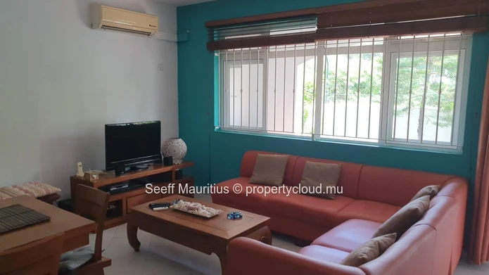 Coastal Living: Apartment with Amenities Proximity