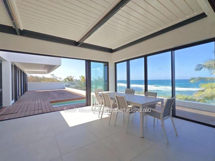 Signature Penthouse – Tropical elegance at Poste Lafayette