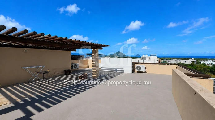 Exquisite Elevated Living: Panoramic Skies