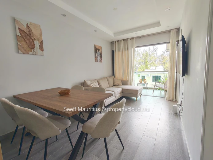 3-Bedroom Coastal Retreat: Just a Short Stroll from the Beach