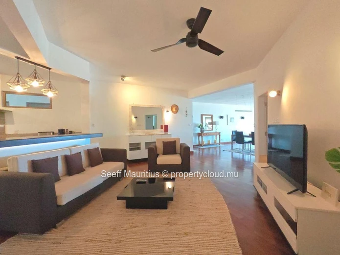 Luxury Seaview  3-Bed En-Suite Apartment with Private Pool. 