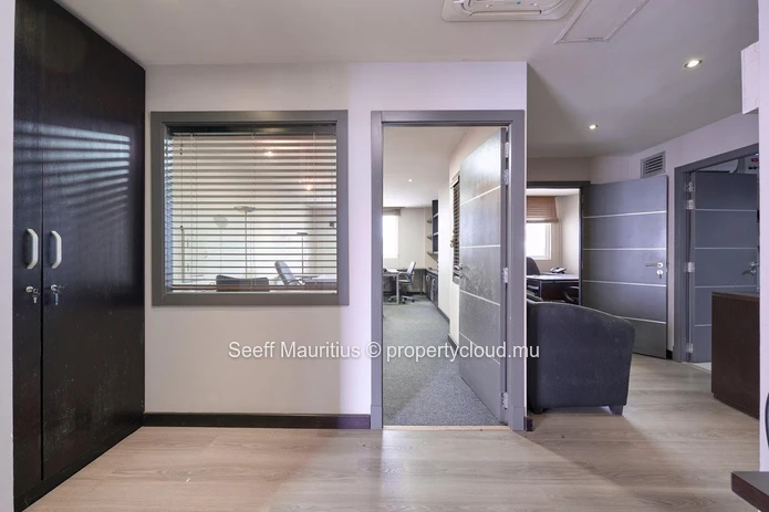Ready-to-Move-In Office Space with Parking in Grand Baie