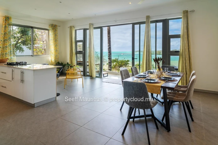 Beachfront Living with Breathtaking Sea Views