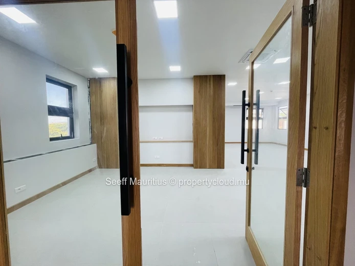 Office Space for Rent – Prime Location in Grand Baie
