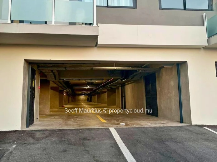 Modern 2-Bedroom Apartment with Stunning Views