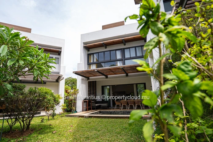 Contemporary Duplex with Private Pool situated at La Mivoie