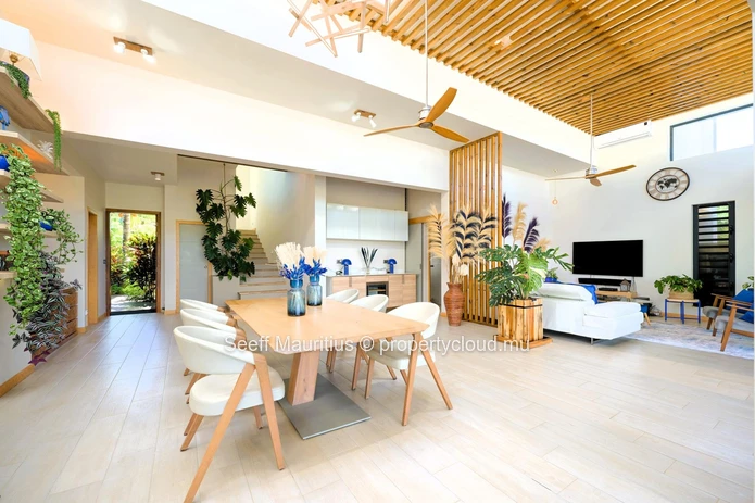 Contemporary Elegance villa on the Golf Course