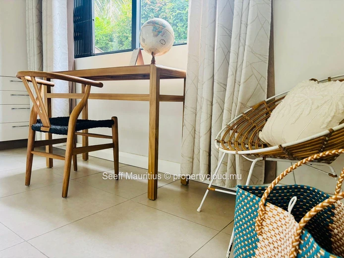 Contemporary Garden Apartment for Rent in La Preneuse