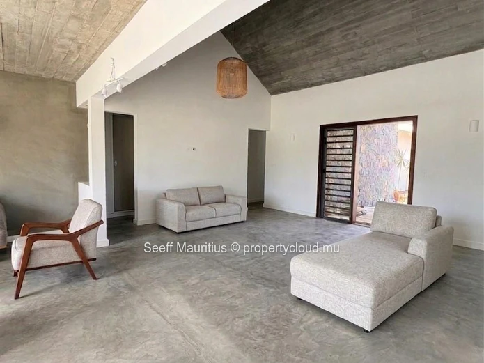 Modern Mountain Sanctuary 